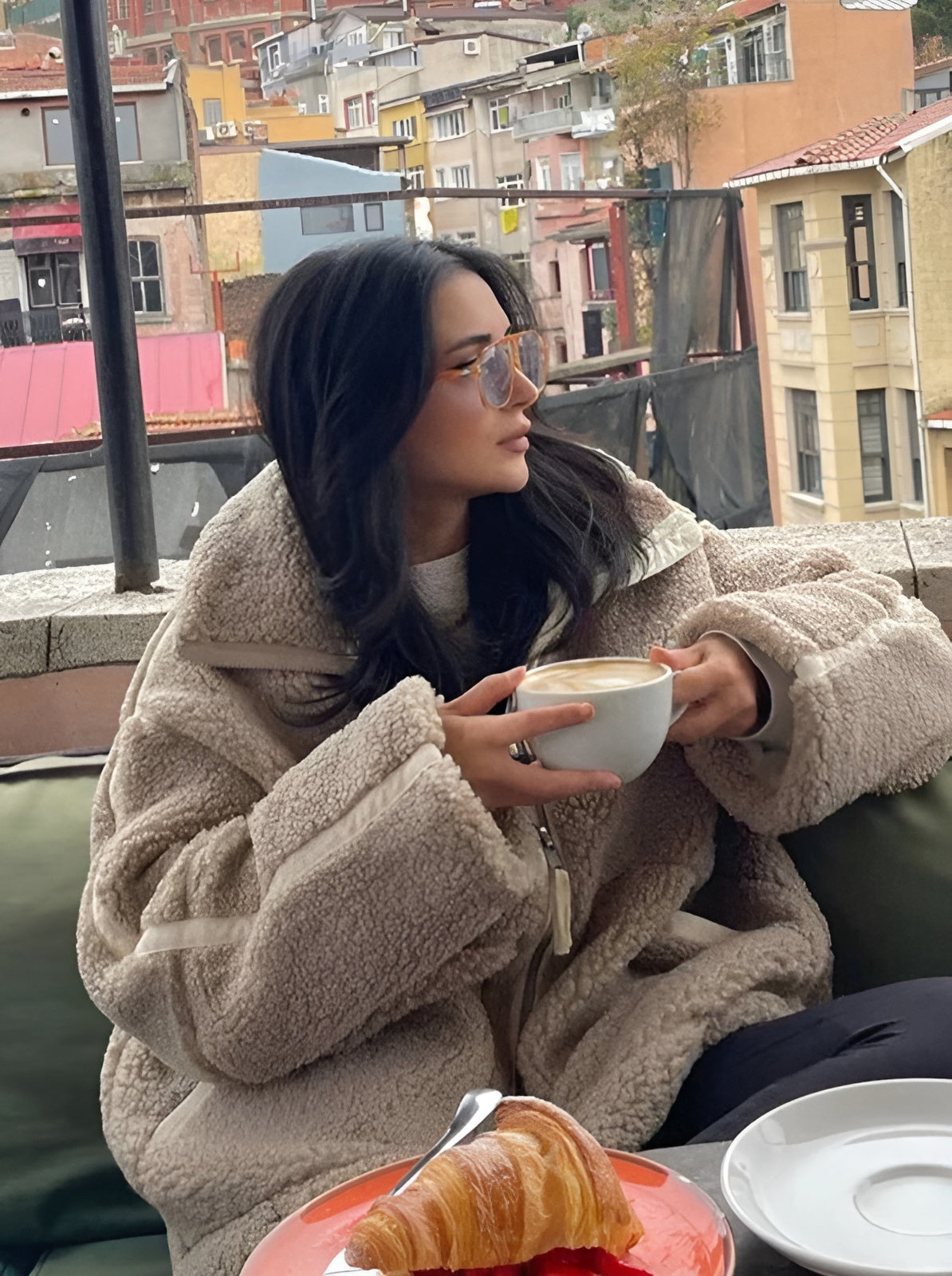 ROSE™ – DAMER JAKKE I OVERSIZE TEDDY MED LYNÅS